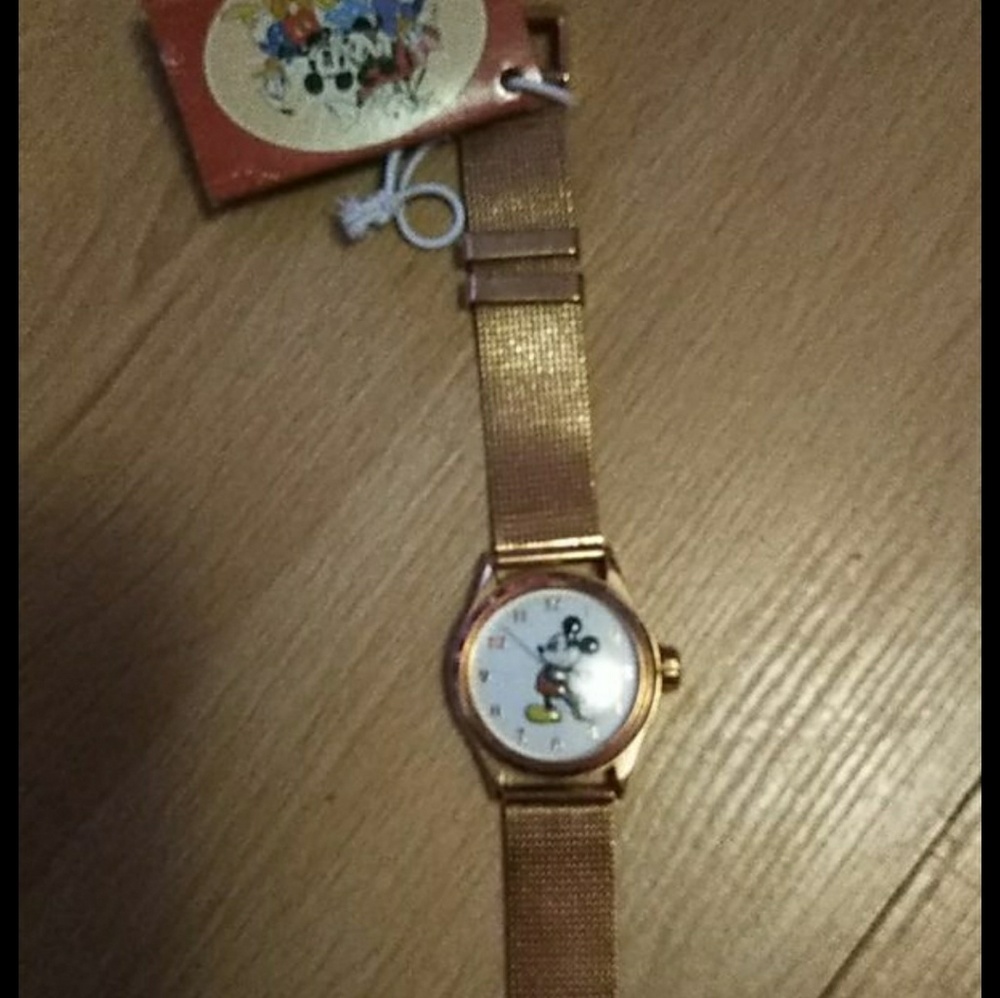 Minnie mouse rose gold watch